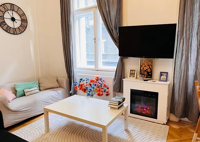Appartement Modern 3br In Centre, 3 Min From Oktogon